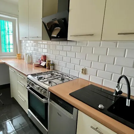 In - C106b Homestay *