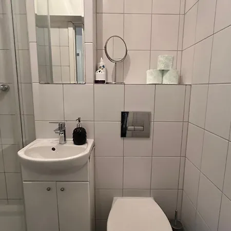 Homestay In - C106b