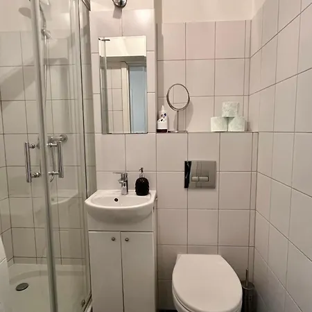 Homestay In - C106b *