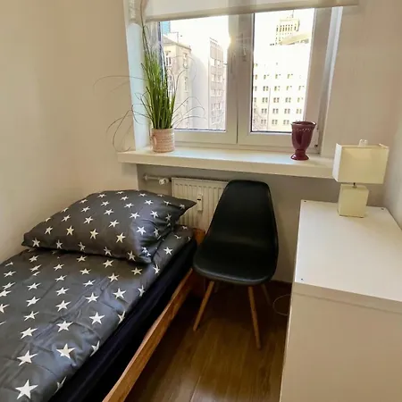 In - C106b Проживание в семье